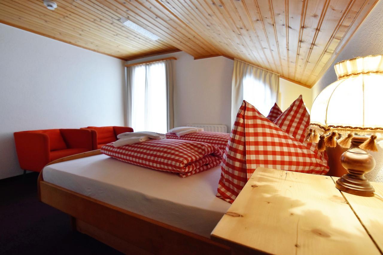 Alpina Lodge Bed & Breakfast Tschiertschen Eksteriør bilde